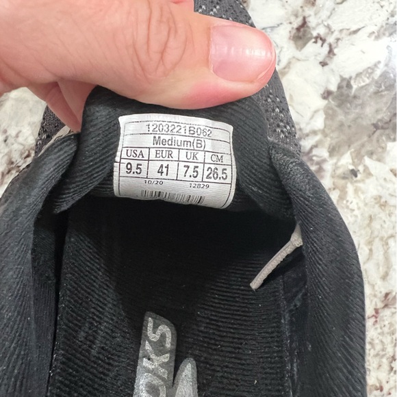 Brooks Launch 7 Running Shoe in Pale Pink and Dark Gray, Size 9.5 - Picture 8 of 9